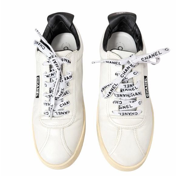 CHANEL Shoes - Chanel Leather Sneakers Size: EU 37
Color: White with cream sole
Made in Italy
